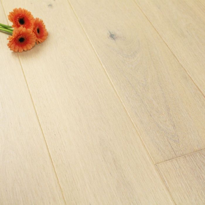 Engineered Timber<br />
Villa Oak